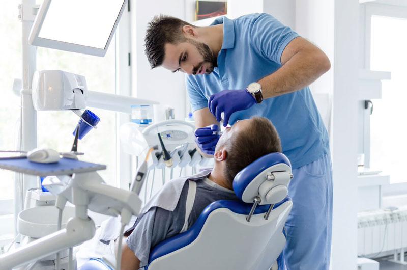 دندانپزشک خوب در سعادت اباد | ایران ایمپلنت